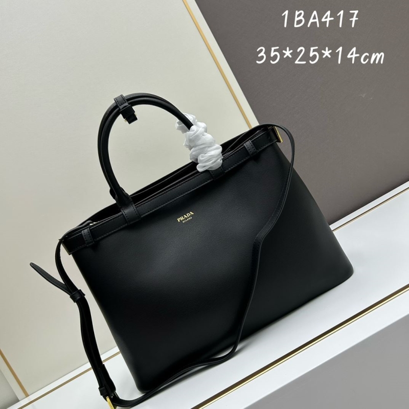 Pra*a shopping bags